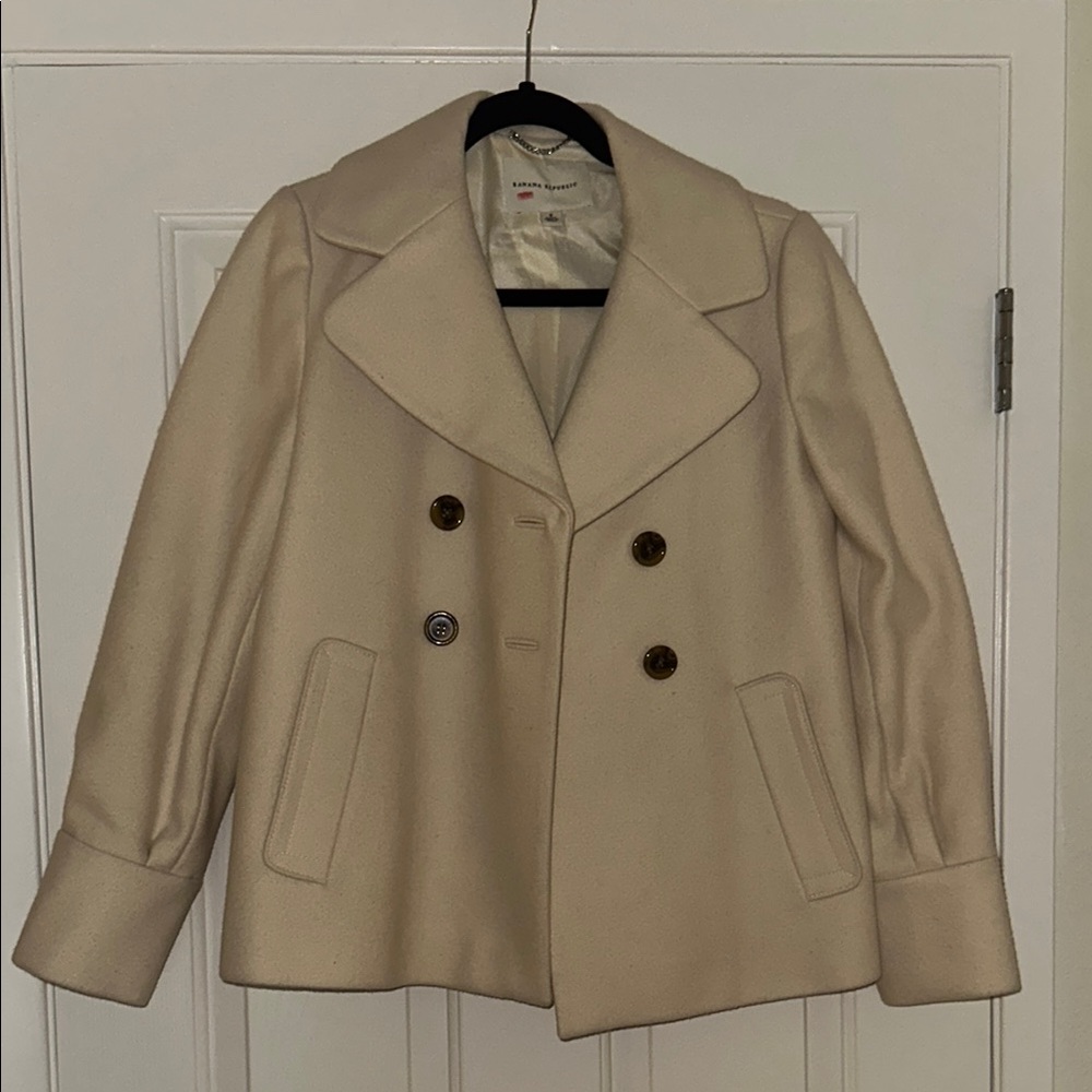 SOLD! Banana Republic Oversized- Collar Ivory Wool Cropped Peacoat